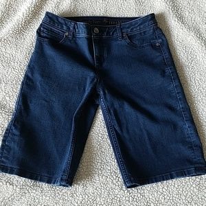 Simply Vera Wang Boyfriend Jean Bermuda Shorts Size 4